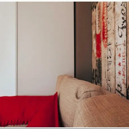 Apartment River View - Old City Studio Bucharest