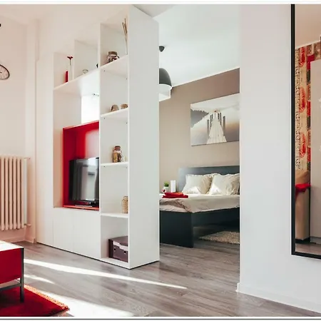 Apartment River View - Old City Studio Bucharest